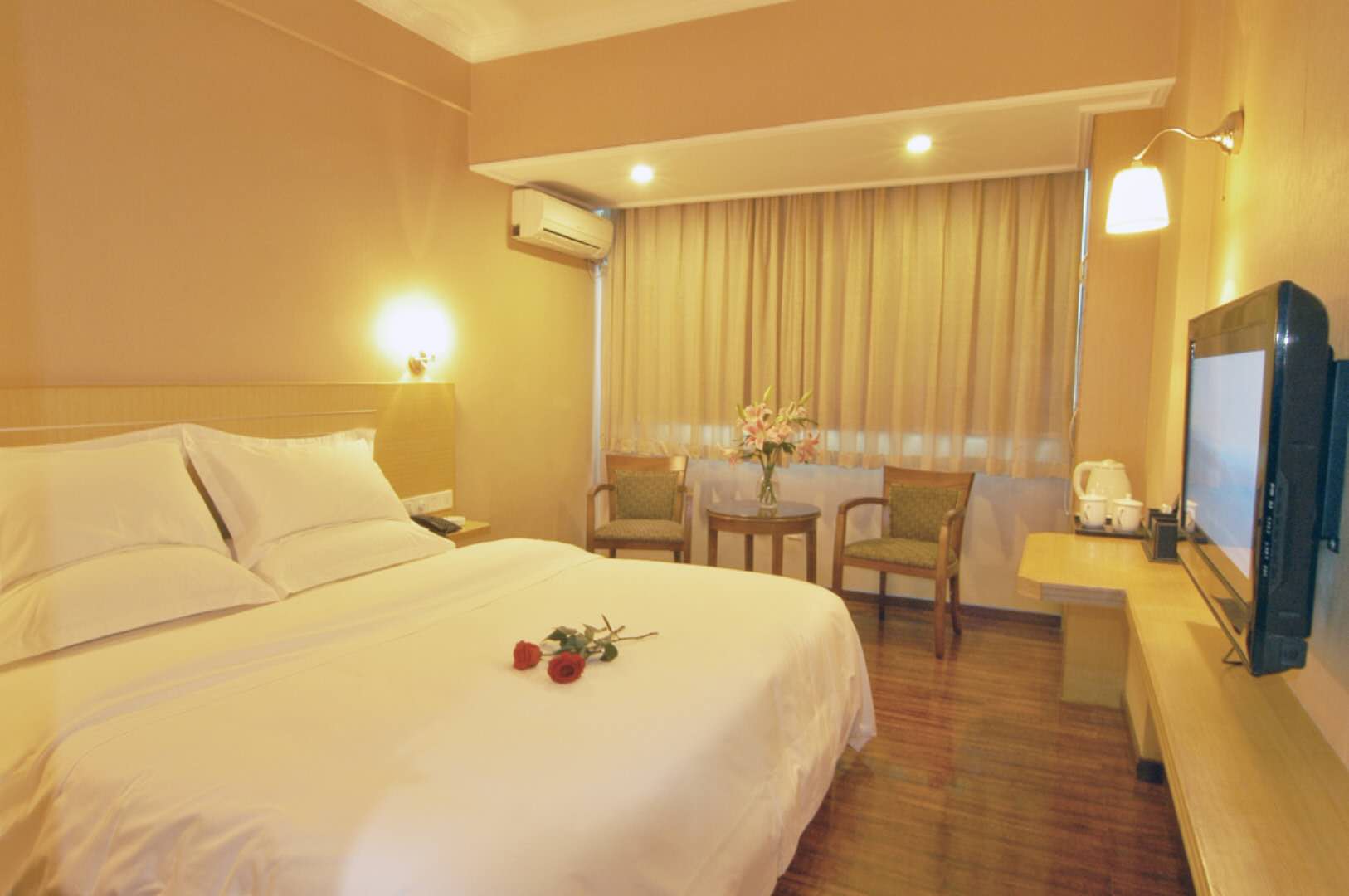 广州河源宾馆标准双床房